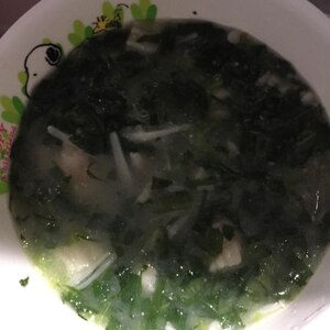 タニタ食堂の減塩味噌で小松菜のお味噌汁